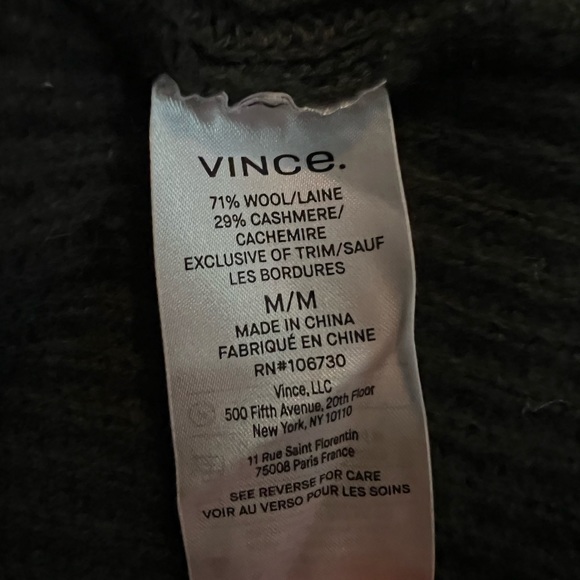 VINCE V-NECK WOOL & CASHMERE SWEATER - SIZE MEDIUM - NWT - Picture 9 of 13